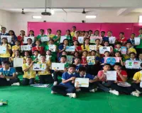 Koderma News: सेक्रेड हार्ट स्कूल में दिखा बच्चों का इनोवेशन टैलेंट, पोस्टर प्रतियोगिता में चमके युवा