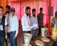 Deoghar News: श्रावणी मेले में मिलावटखोरों पर कसा शिकंजा, 65 खाद्य नमूनों की हुई जांच