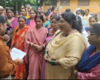 Sahibganj News: बकाया मानदेय और पोषाहार भुगतान को लेकर साहिबगंज में आंगनबाड़ी सेविकाओं का प्रदर्शन
