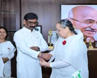 सीएम हेमंत सोरेन को ब्रह्माकुमारी निर्मला जी ने बांधा रक्षासूत्र, पवित्रता और भाईचारे का दिया संदेश