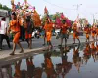सावन के पहले सोमवार पर शिवालयों में उमड़ा आस्था का सैलाब, हर-हर महादेव के जयघोष से गूंजा देश