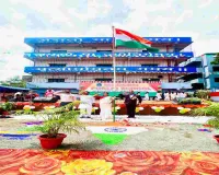 Koderma News: देश सर्वोपरि के संकल्प के साथ मॉडर्न पब्लिक स्कूल झुमरी तिलैया में हर्षोल्लास से मनाया गया 80वां स्वतंत्रता दिवस