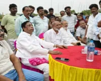 पूर्व मंत्री आलमगीर आलम ने कई पंचायत का किया दौरा, ग्रामीणों की सुनीं समस्याएं, समाधान का दिया आश्वासन
