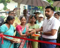 Palamu News:  सखी मंडल की दीदियों के राखी प्रदर्शनी-सह-बिक्री केंद्र का शुभारंभ, 40 हजार राखियां तैयार होंगी
