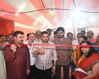 Deoghar News: उपायुक्त सौरभ कुमार भुवानिया ने दीप प्रज्वलित कर कांवरिया सेवा शिविर का किया उद्घाटन