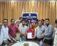 Dhanbad News: एएमपी कोलियरी कर्मी मंटु महतो की इलाज के दौरान मौत, जीएम दफ्तर पर प्रदर्शन