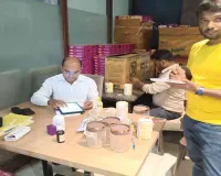 Hazaribagh News: उपायुक्त के आदेश पर खाद्य सुरक्षा टीम का मिठाई दुकानों में औचक निरीक्षण