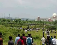 विधानसभा घेराव: बैरिकेडिंग तोड़ विधानसभा के करीब पहुंचे छात्र, वाटर कैनन और लाठीचार्ज से रोकने की कोशिश