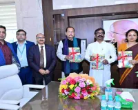 Jharkhand Politics: मुख्यमंत्री हेमन्त सोरेन से SLBC प्रतिनिधिमंडल की शिष्टाचार भेंट, 96वीं बैठक की स्मारिका भेंट