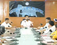 Palamu News: कल्याणकारी योजनाओं का लाभ पात्र लाभुकों तक समय पर पहुंचाएं : पलामू उपायुक्त