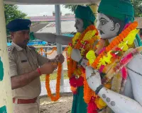 Pakur News: विश्व आदिवासी दिवस पर पाकुड़िया में सिद्धू-कान्हू को नमन, शहीदों के संघर्ष को किया याद