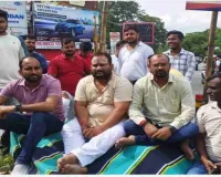 Jamshedpur News: अव्यवस्थित पार्किंग के खिलाफ आजसू की अनिश्चितकालीन भूख हड़ताल शुरू
