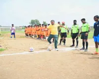 Giridih News: विश्व आदिवासी दिवस पर फुटबॉल प्रतियोगिता, स्पोर्ट्स ट्रेनिंग सेंटर और गिरिडीह कॉलेज विजेता