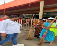 Deoghar News: प्रथम सोमवारी से पहले महापौर ने कांवरिया रूटलाइन का किया निरीक्षण, व्यवस्थाएं परखी