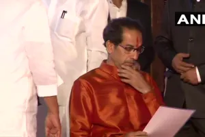 महाराष्ट्र : उद्धव ठाकरे ने महाराष्ट्र के मुख्यमंत्री पद की शपथ ली, जानें कौन-कौन मंत्री