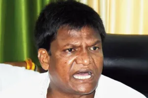 रांची के अखबारों की सुर्खियां : आइएएस राहुल पुरवार को कारण बताओ नोटिस, ढुल्लू के करीबी 13 लोगों पर सीसीए लगाने की तैयारी, अन्य खबरें