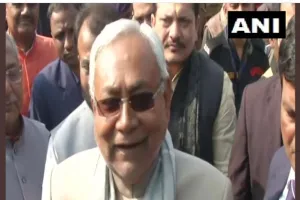 चुनावी साल में नीतीश का तीसरा मास्टर स्ट्रोक, केंद्र से मांगा विशेष राज्य का दर्जा