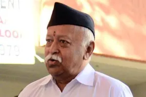 रांची के अखबारों की सुर्खियां : भागवत ने जनसंख्या पर कानून की पैरवी की, आरक्षित नौकरी में हरियाणा-राजस्थान वालों का चयन, अन्य खबरें