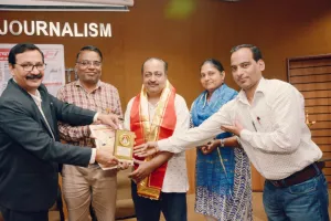 हिंदीभाषा डाॅट काॅम के स्थापना दिवस पर आयोजन, वक्ताओं ने कहा अधिक भाषाओं के ज्ञान से व्यक्ति होता है धनवान