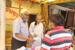 विश्व ब्राह्मण संघ ने इम्युनिटी बढाने वाली दवा का किया निःशुल्क वितरण