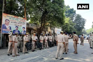 बाबरी मस्जिद पर फैसला थोड़ी देर में, बीजेपी के कई दिग्गज नेता हैं आरोपी