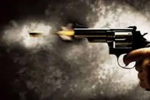 पूजा पंडाल के पास चली गोली, युवक की बची जान, लोगों में दहशत