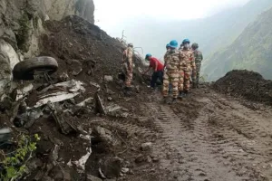 हिमाचल प्रदेश : किन्नौर भूस्खलन हादसे में 10 शव बरामद, 13 लोगों को सुरक्षित निकाला गया