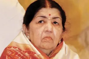 Lata Mangeshkar Health: गंभीर हालत में वेंटिलेटर पर हुईं शिफ्ट दीदी