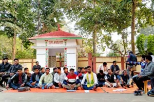 दिसाम मांझी थान में सोहराय पर्व की तैयारी को लेकर बैठक का आयोजन