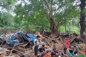 कोलकाता में 57 परिवार किये गये विस्थापित, सामाजिक संगठनों ने उठाई पुनर्वास व मुआवजे की मांग