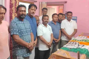 Chaibasa News: पंचतत्व में विलीन हुए बबलू कुमार रजक, कांग्रेसियों ने दी श्रद्धांजलि