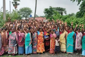 पार्टियां आदिवासियों पर लगा रही जोर, किसे सत्ता पर विराजेंगे जनजाति समुदाय 