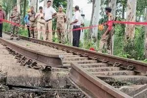 Sahebganj News: बरहेट में अपराधियों ने रेल पटरी उड़ाया, कोयला सप्लाई ठप्प   