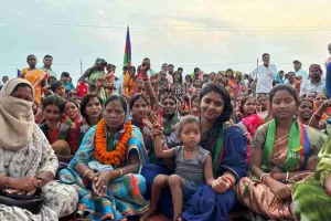 राज्य को वापस विकास के रास्ते पर लाने के लिए एनडीए सरकार जरूरी: नेहा महतो