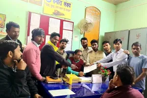 Dumka news: बुरु अखड़ा ने दुमका रेलवे स्टेशन का नाम व स्टेशन में उद्घोषणा संताली भाषा में करने का किया मांग