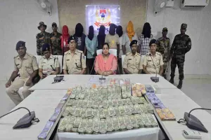 Palamu News: पुलिस की बड़ी कार्रवाई: तीन क्विंटल से अधिक डोडा के साथ 8 तस्कर गिरफ्तार