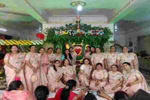 कोडरमा में उमड़ा श्रद्धालुओं का सैलाब, भजनों, झूलों और 56 भोग से सजा भव्य दरबार