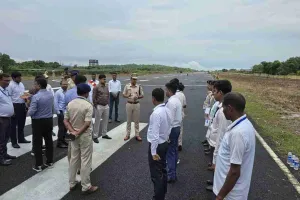 Dhanbad News: राष्ट्रपति के दौरे से पहले ट्रायल रन, एयरपोर्ट से आईआईटी आईएसएम तक सुरक्षा तैयारियों का जायजा