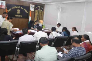 Simdega News: उपायुक्त की अध्यक्षता में वन अधिकार समिति की बैठक आयोजित, दिए कई महत्वपूर्ण निर्देश 