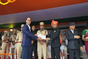 Dhanbad News: स्वतंत्रता दिवस समारोह में कार्यपालक दंडाधिकारी सहित 22 सम्मानित      