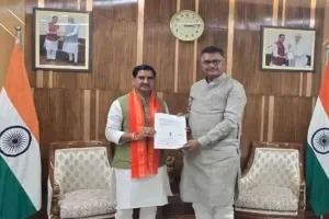 Hazaribagh News: केंद्रीय शहरी विकास राज्य मंत्री से मिले हजारीबाग सांसद, हजारीबाग शहरी क्षेत्र के विकास पर की महत्वपूर्ण चर्चा