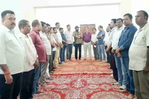 Hazaribagh News: वरिष्ठ पत्रकार हरिनारायण सिंह के निधन पर हजारीबाग प्रेस क्लब में शोक सभा का आयोजन