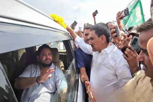  Political News: तेजस्वी यादव का सुभाष चौक पर राजद कार्यकर्ताओं ने किया स्वागत