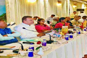 Hazaribagh News: पटना में आयोजित पूर्व मध्य रेल की जेडआरयूसी की बैठक में शामिल हुए सांसद मनीष जायसवाल