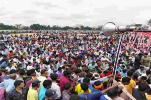 Hazaribagh News: अपनी मांगों को लेकर ई रिक्शा चालकों का मटवारी गांधी मैदान में ज़ोरदार प्रदर्शन