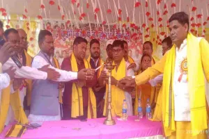 Hazaribagh News: लाली-बबन के गीत और मांदर के धुन में झुमा विष्णुगढ़