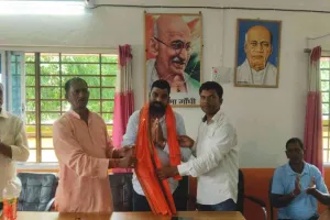 Giridih News: बेंगाबाद प्रखंड के सांसद प्रतिनिधि का भाजपाइयों ने किया स्वागत