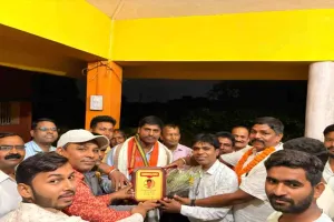 Hazaribagh News: JPSC में 165वीं रैंक हासिल कर प्रेमचंद ने बढ़ाया ओरिया का मान, गांव में मिला 'हीरो' जैसा सम्मान