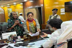 Sahibganj News: डीसी ने जनता दरबार लगाकर आमजनों की सुनी समस्याएं