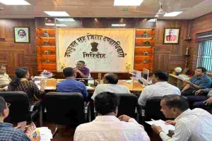 गिरिडीह में आदिवासी महोत्सव की तैयारियां तेज, डीसी की अध्यक्षता में समीक्षा बैठक